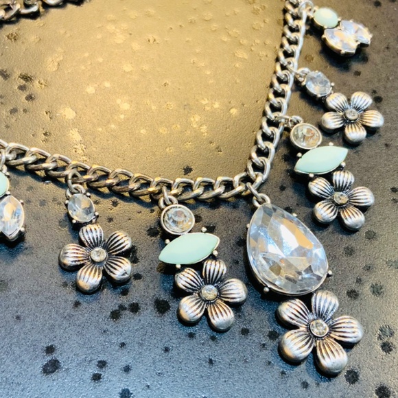 Vintage Silver Floral Jeweled STATEMENT NECKLACE NWOT ⭐️CRYSTAL EARRINGS - Picture 1 of 15